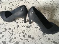DIESEL Highheels Pumps schwarz Gr. 39 Düsseldorf - Pempelfort Vorschau