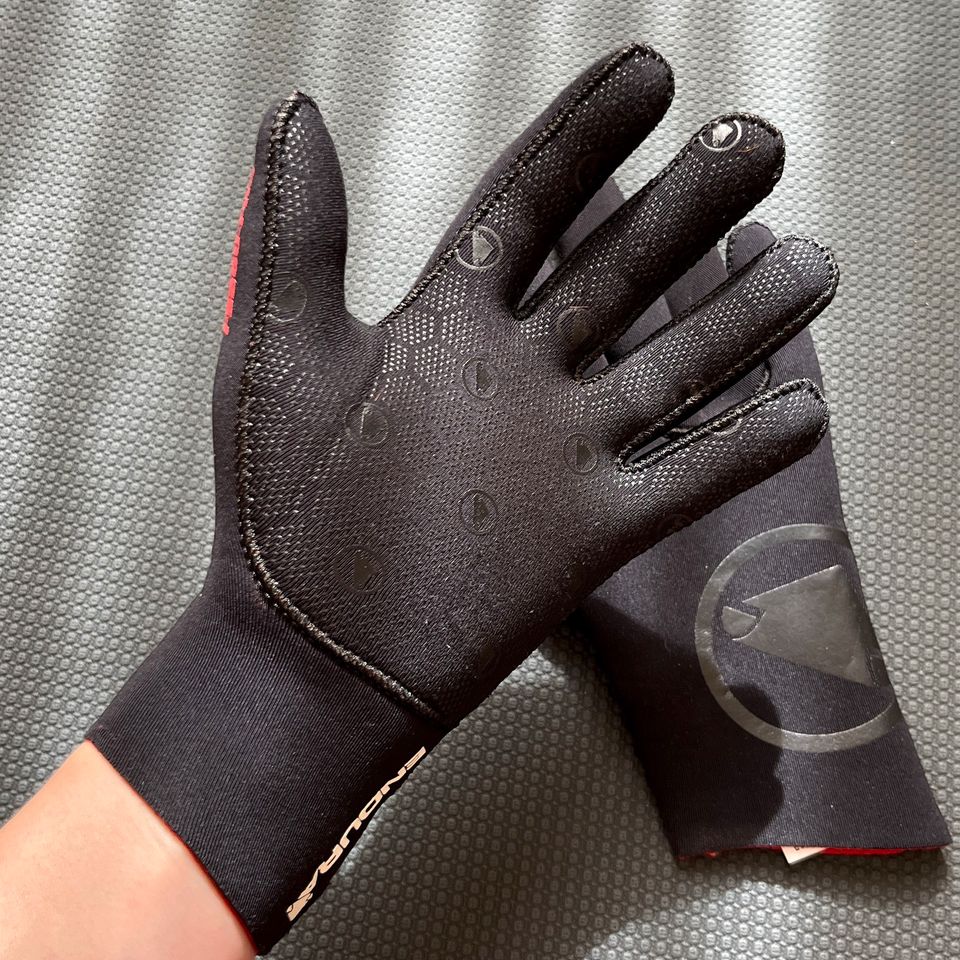 Endura FS260-Pro: Neopren-Thermo-Handschuhe Größe 7/8/M in Berlin