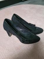 High Heel Pumps mit Schleife Niedersachsen - Lüchow Vorschau