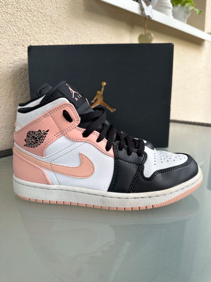 Nike Air Jordan 1 Retro High OG Atmosphere (W), Größe 40 in München