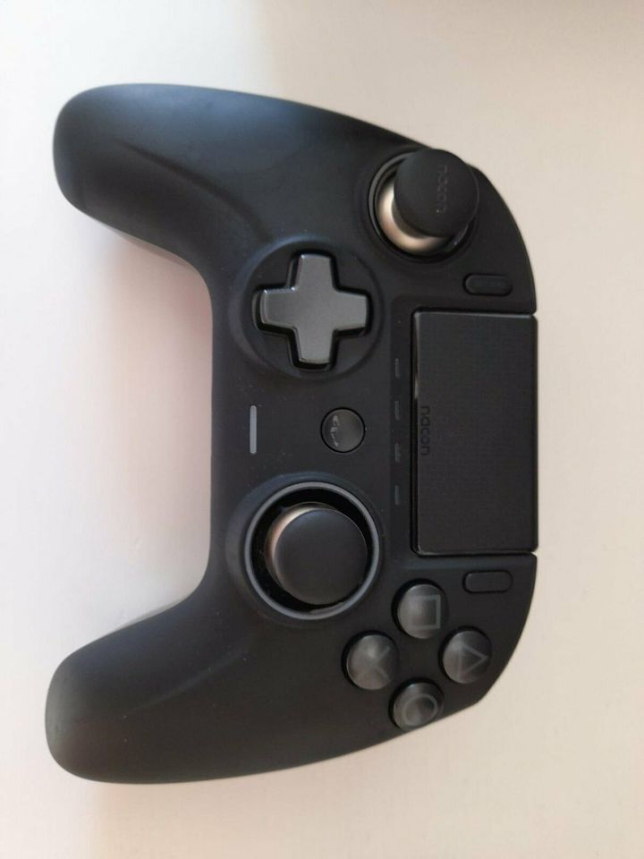 NACON Revolution Unlimited Pro Controller Controller Schwarz in Jüterbog