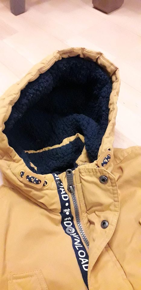 Warme Winterjacke für Jungen Gr. 152 in Markneukirchen