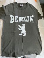 Berlin T-Shirt von Fruit of The Loom Gr. S Nordrhein-Westfalen - Bergheim Vorschau