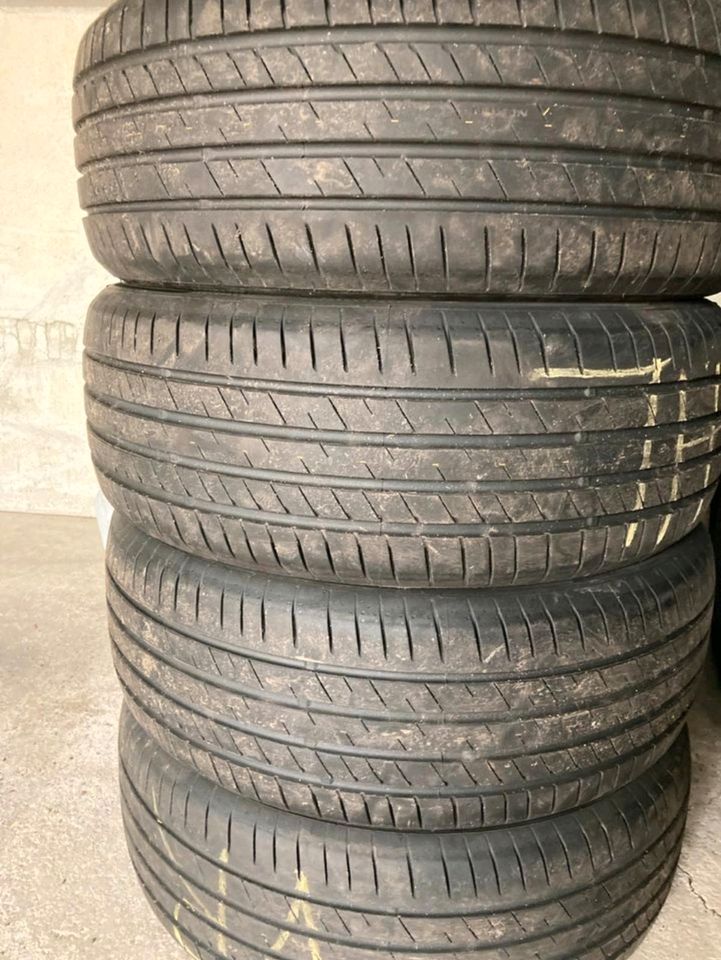 4x Neuwertige DOT 45/23 Sommerreifen/ Reifen 225/55 R 18 102Y in Wuppertal