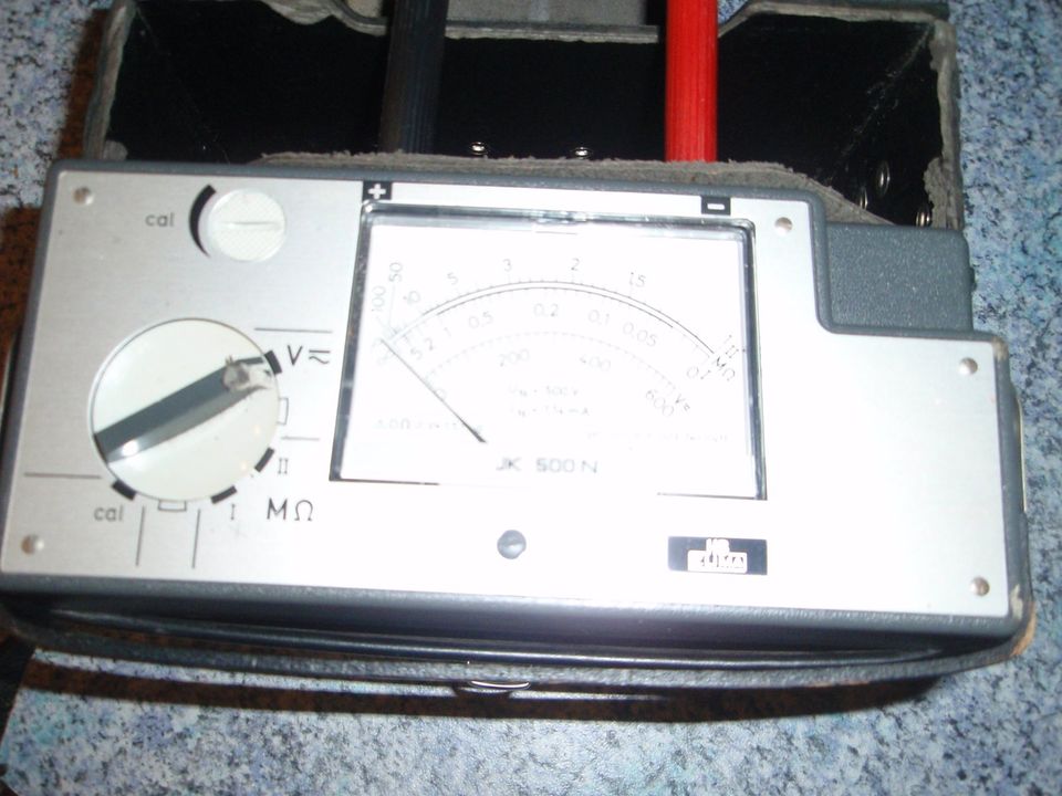 Voltmeter im Koffer in Hermeskeil