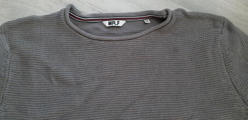 Pulli von MR.F in Mönchengladbach