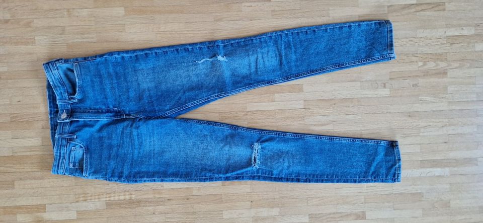 1 Skinny Jeans für Mädchen Gr. 158 ‚Löcher Style‘, H&M in Jüchen