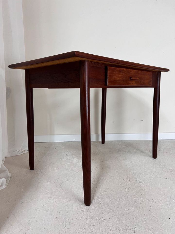 Schreibtisch oder Küchentisch mit Schublade Vintage Design Mid Century Dänemark Teakholz Holztisch 60er Jahre Esstisch in Berlin