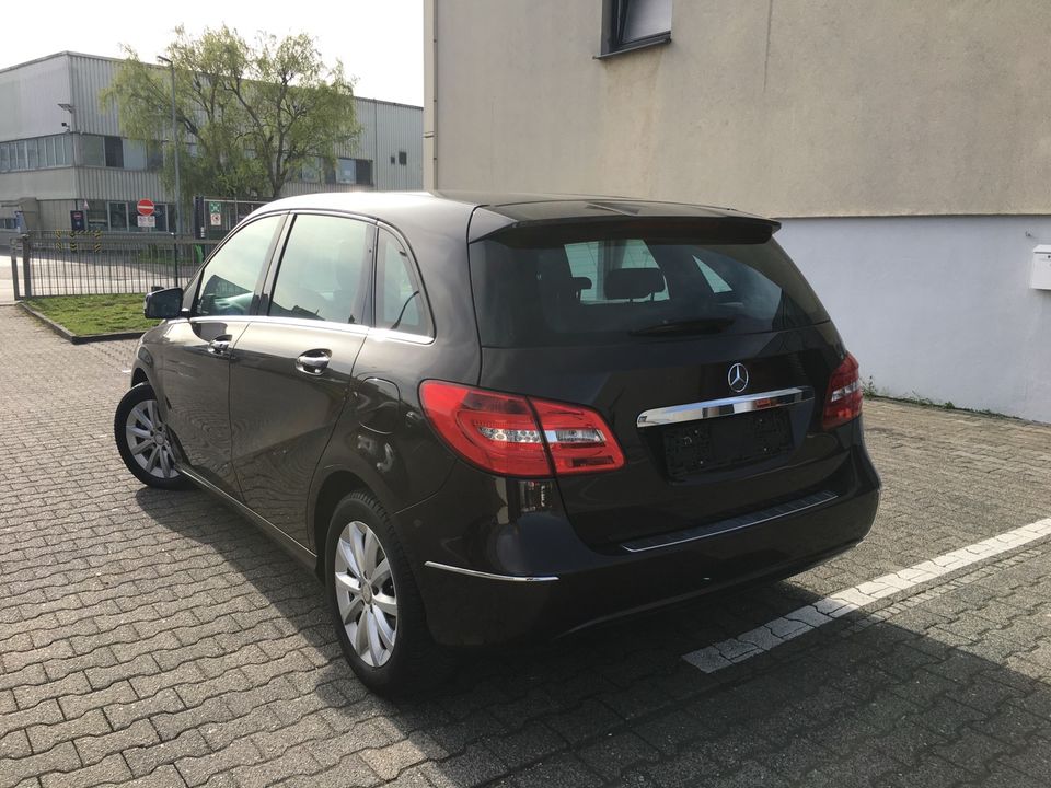 Mercedes B180 Automatic in Frankfurt am Main