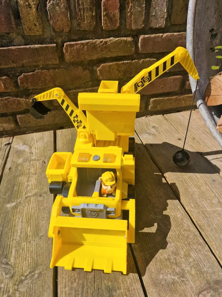 Paw Patrol Rubble Ultimate Construction Truck Fahrzeug in Beverstedt