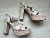 High Heels/Sandalen Gr. 39 Schwarz und beige Nordrhein-Westfalen - Hagen Vorschau