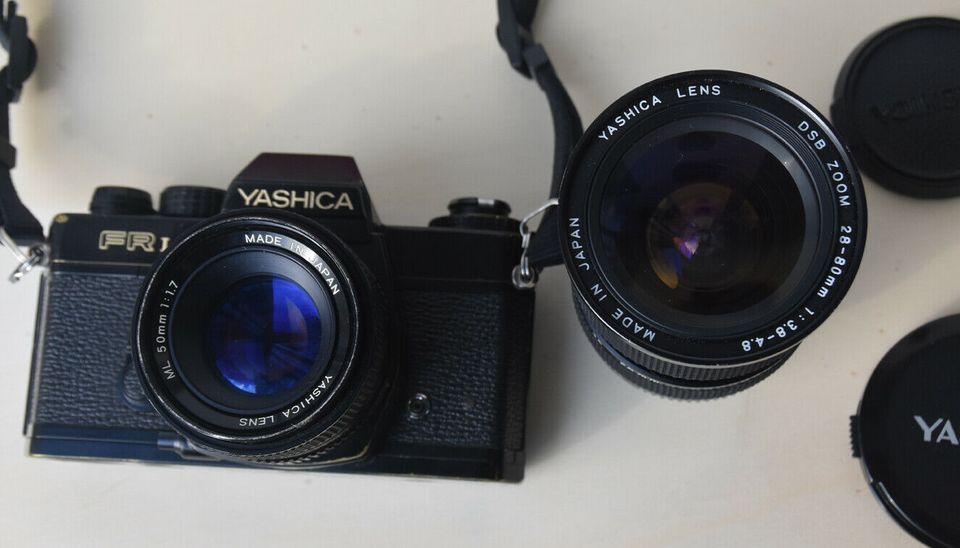 Yashica FR1 Spiegelreflexkamera mit zwei Objektiven in Bamberg