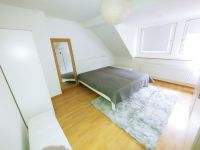 Möblierte und komplett ausgestattete 2-Zimmer-Wohnung mit Terasse Düsseldorf - Oberbilk Vorschau