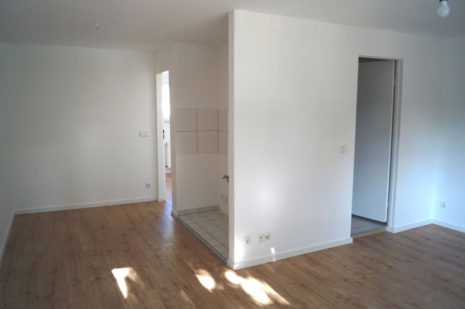 Gemütliche & sanierte 2-Zimmer-Wohnung im 1. OG zu vermieten! in Fürstenwalde (Spree)