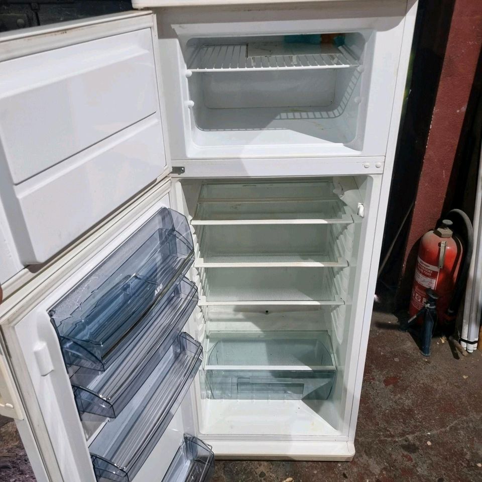 Kühlschrank Kühlkombination Gefrierfach  AEG in Herdecke