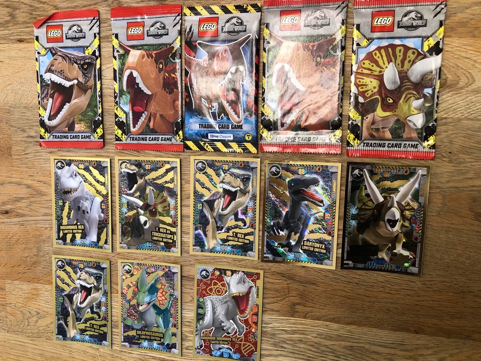 Lego Jurassic World Trading Cards in St. Ingbert