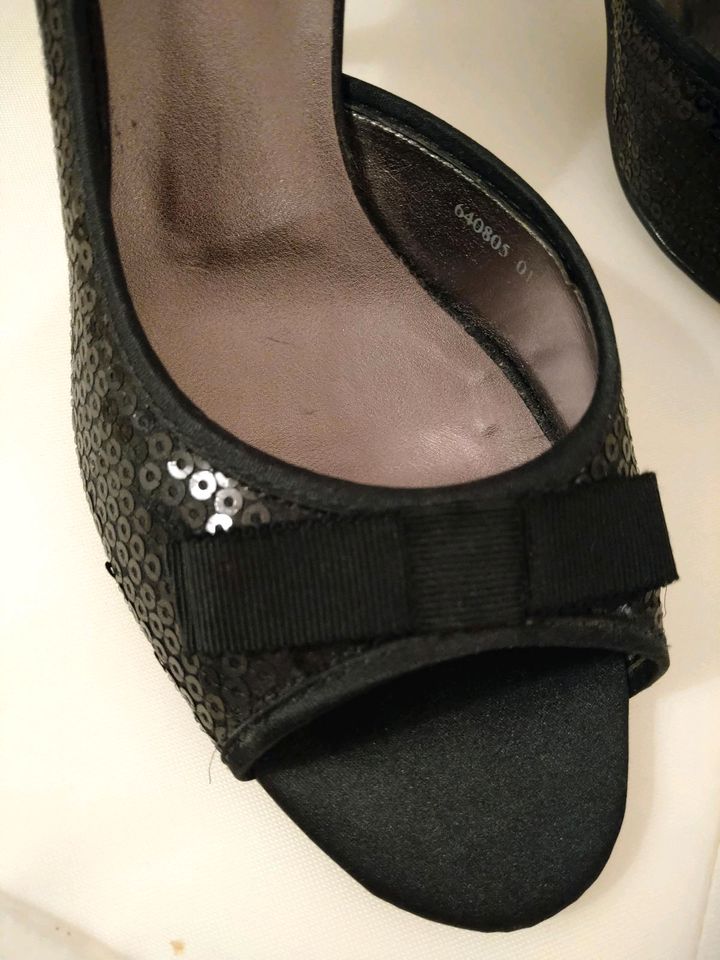 NEU Schwarze Pumps / High Heels, Größe 40, offen, mit Pailletten in Hamburg