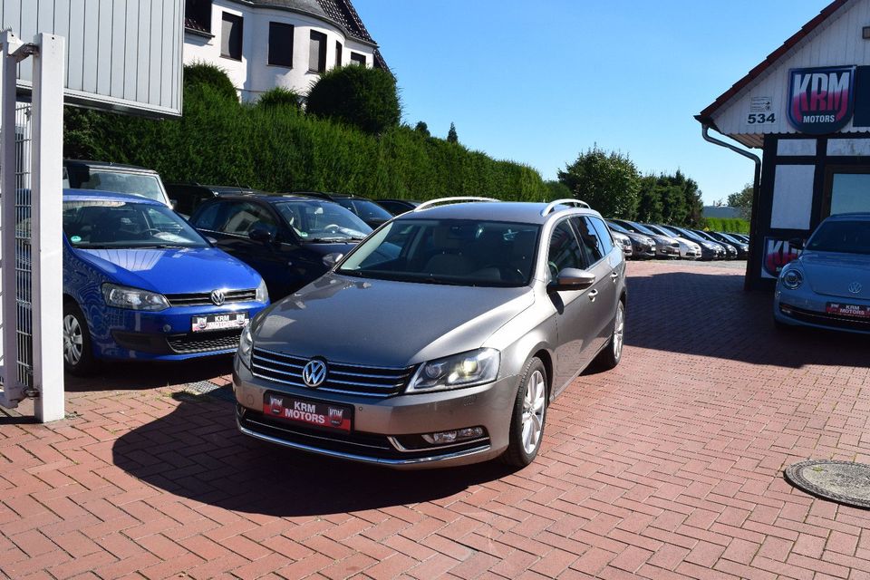 Volkswagen Passat Variant  AUTOMATIKGETRIEBE,NAVI,XENON,AHK in Mönchengladbach