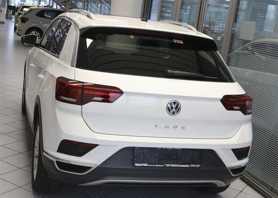 Volkswagen T-Roc Sport Panodach,Kamera,Sitzhzg.,Alu in Wolfsburg