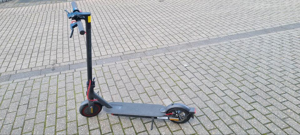 E Scooter Mi Pro 2 Top Elektric Scooter in Elsdorf