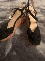 H&M Keilabsatz Sandalen high heels 41 schwarz Riemchen Bayern - Germering Vorschau