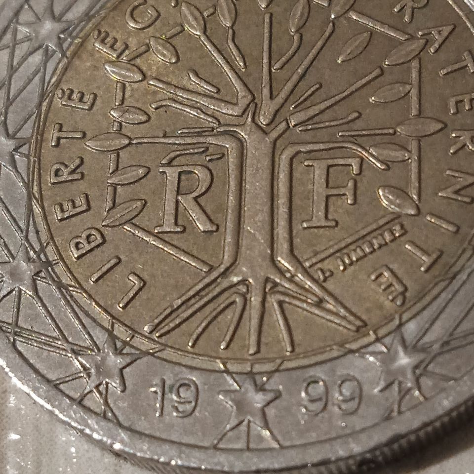 2 Euro Münze 1999 RF  LIBERTE EGALITE FRATERNITE (Fundstück) in Haseldorf