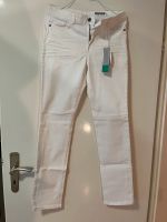 Schöne Hose von EDC by Esprit Gr.36 weiß Jeans Neu Hessen - Wiesbaden Vorschau