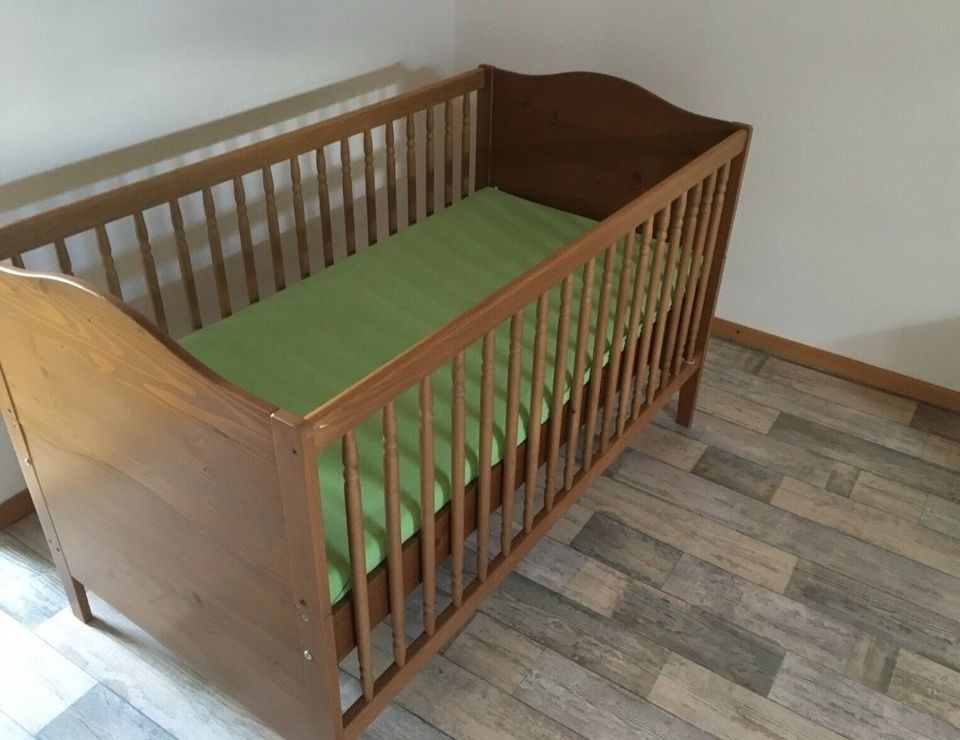 Babybett Kinderbett Juniorbett Ikea Diktad mit Matratze in Berlin