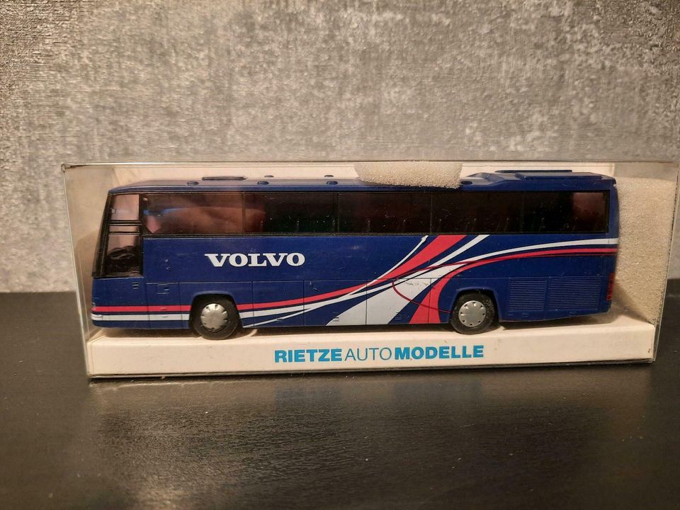Modellbus Volvo B12-500 in Aichhalden