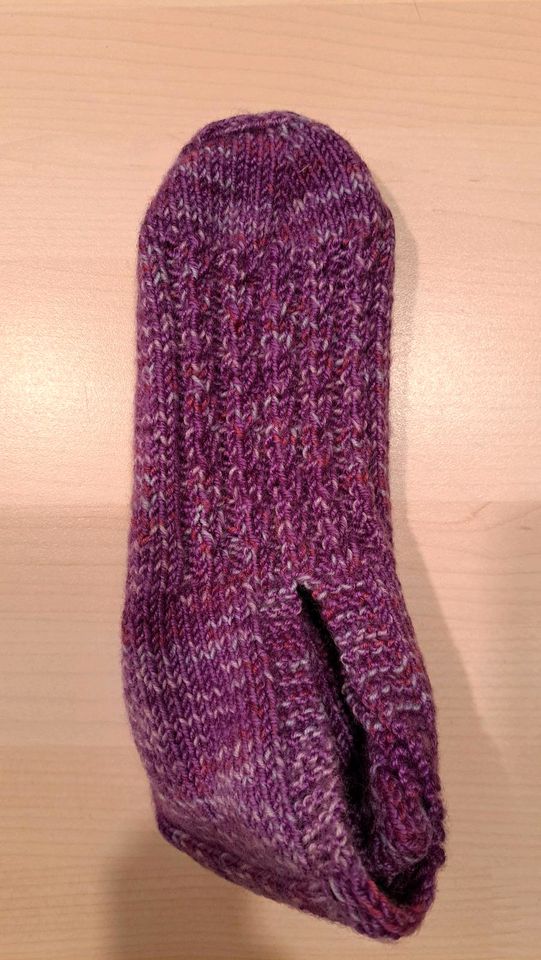 Damen Handmade handarbeit gestrickt socken echte Wolle in Niederkrüchten