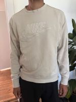 Beiger Nike Pullover Mitte - Wedding Vorschau