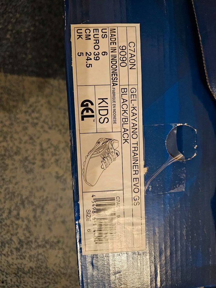 Asics Gel Kayano Trainer Evo Größe 39 neu in Berlin