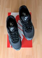 Nike AIR MAX 90 schwarz 44,5 NEU Nordrhein-Westfalen - Pulheim Vorschau