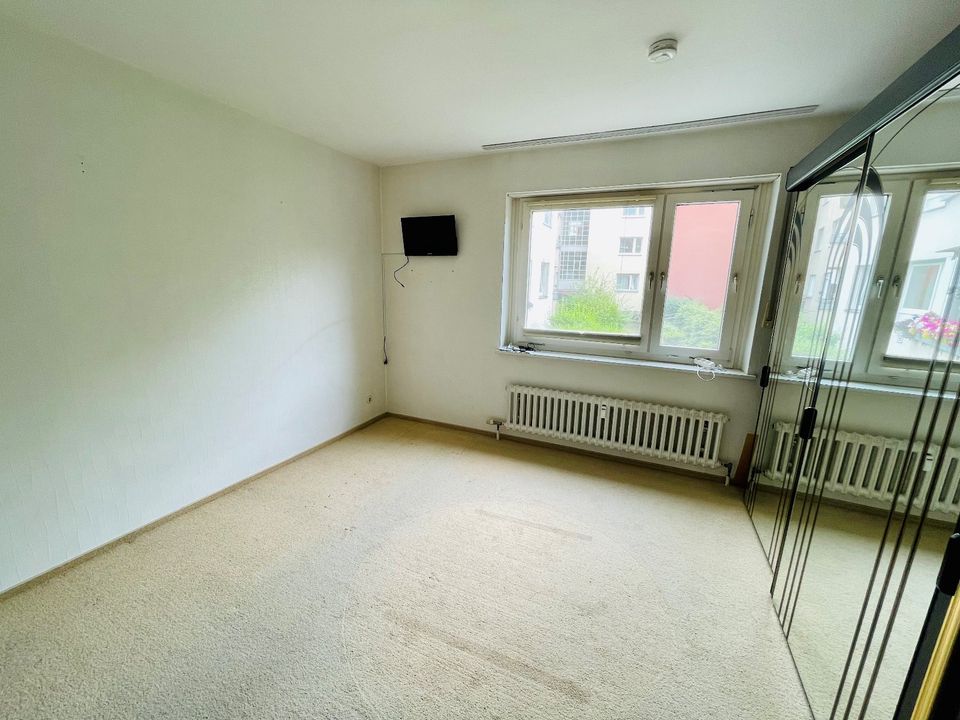 Bezugsfreie und helle 2-Zimmerwohnung in Gropiusstadt - Neukölln in Berlin