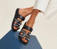 Hermes Chypre-Sandalen mit schwarzen Nieten Nordrhein-Westfalen - Neuss Vorschau