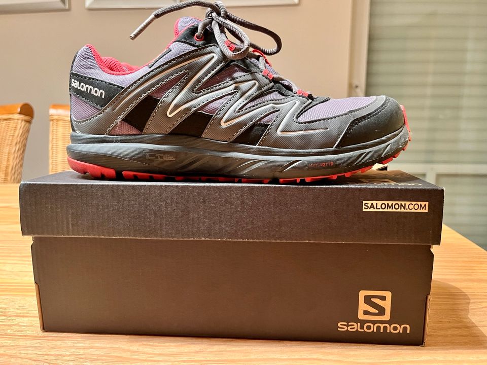 SALOMON Outdoor Schuh, GoreTex, Gr. 40 in Neuss