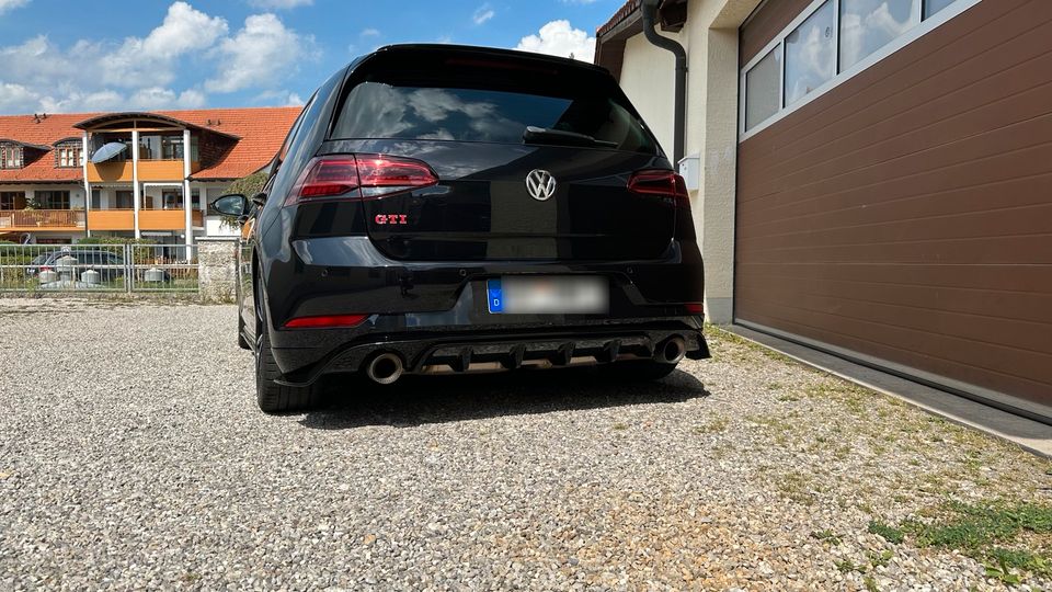 VW Volkswagen Golf 7 TCR GTI DSG ACC KW V2 Akrapovic Pano in Kaufbeuren