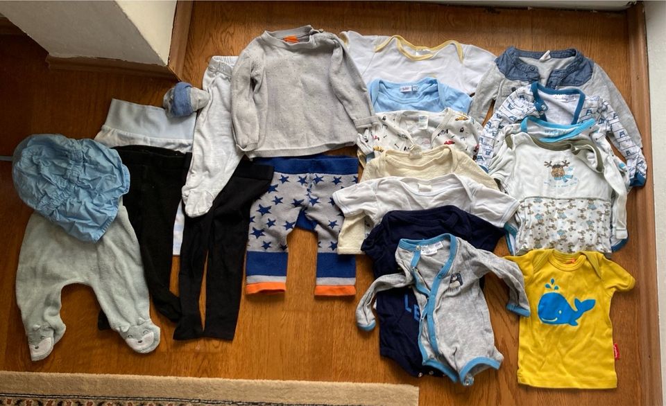 Babykleidung 62 - 68 als Paket, 21 Teile fast zu verschenken in München