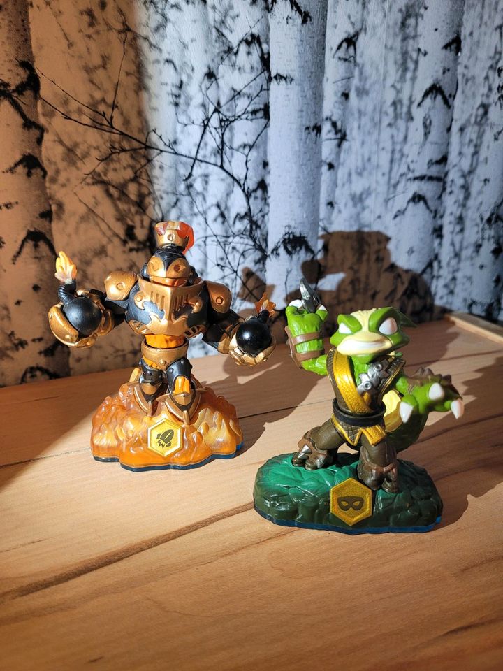 23 Skylanders verschiedene Serien in Frankfurt am Main