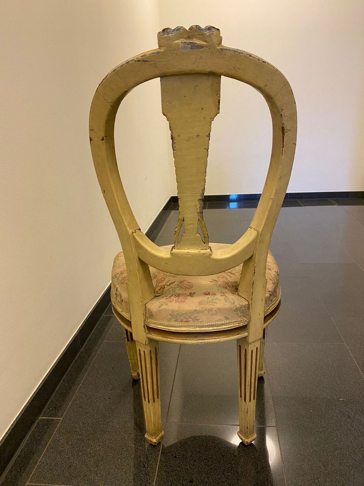 antiker Stuhl in Karlsruhe