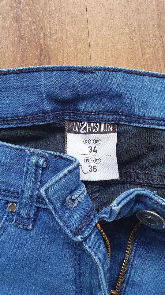 Zwei Jeans Damen/Mädchen Gr. 34 in Hamburg