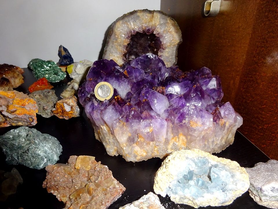 Steinesammlung 353 Stück Mineralien Sammlung Smaragd,Rubin,Opale in Vohenstrauß