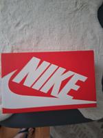 Nike ganz neue Herren Sneaker verkaufe ! Groß 41 Baden-Württemberg - Ludwigsburg Vorschau