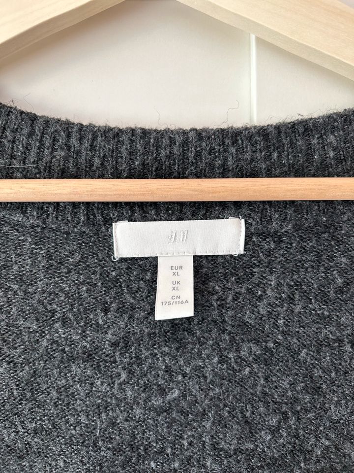 lange H&M Strickjacke Xl Grau in Seelze