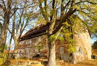 Denkmalgeschütztes Mädcheninternat in idyllischer Lage Sachsen - Horka Vorschau