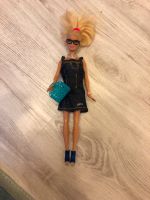 Barbie mit Esprit-Kleid Schleswig-Holstein - Ammersbek Vorschau