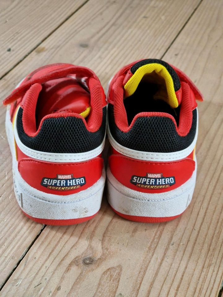 Adidas Hoops Superhero Schuhe 25 1/2 in Selters