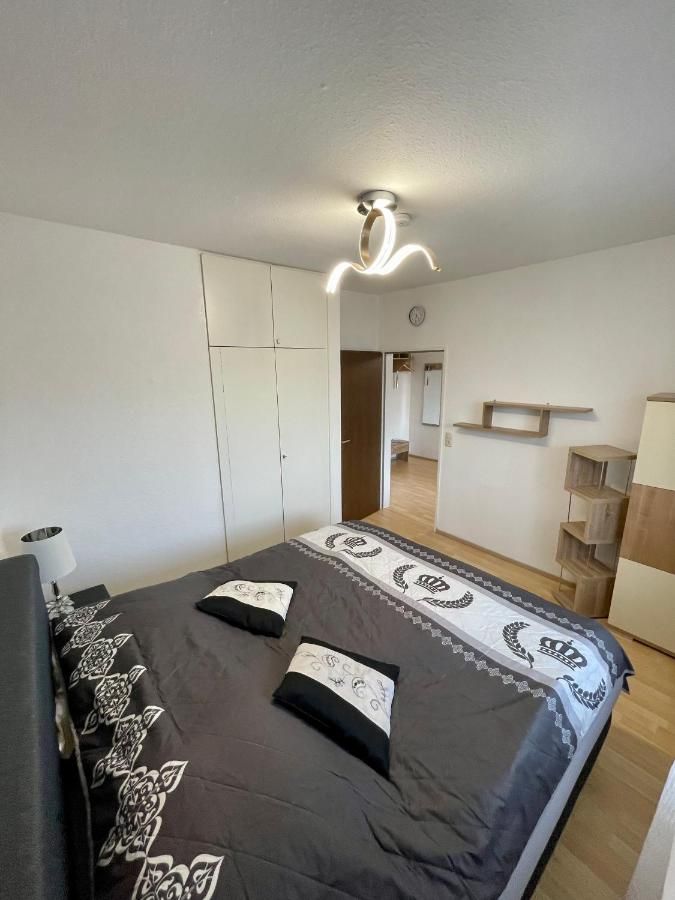 Komfortable Ferienwohnung in Bad Zwischenahn - Schlafzimmer, Küch in Bad Zwischenahn