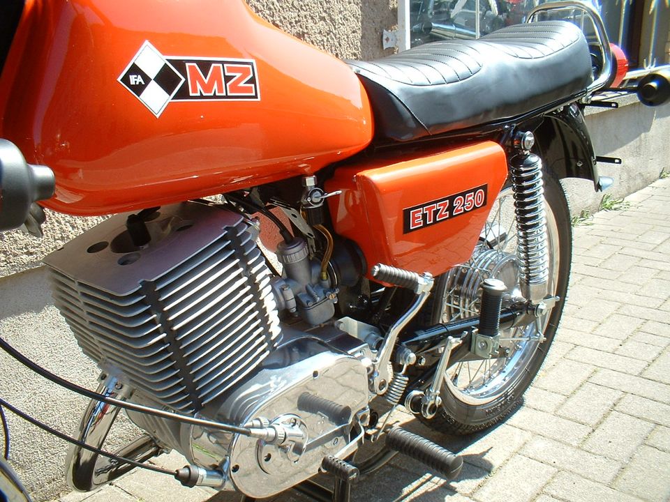 MZ ETZ 250 De Luxe - Komplettrestauration in Aschersleben