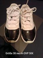 Air Jordan Sneaker 11 Low neu in OVP Größe 38 Bayern - Gräfendorf Vorschau